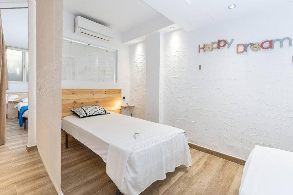 Singular Hostel By Eurotels - Albergue Juvenil Пальма-де-Майорка Экстерьер фото